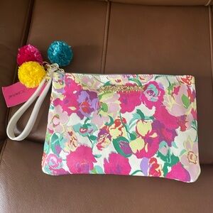 Betsy Johnson wristlet bag brand new with tags